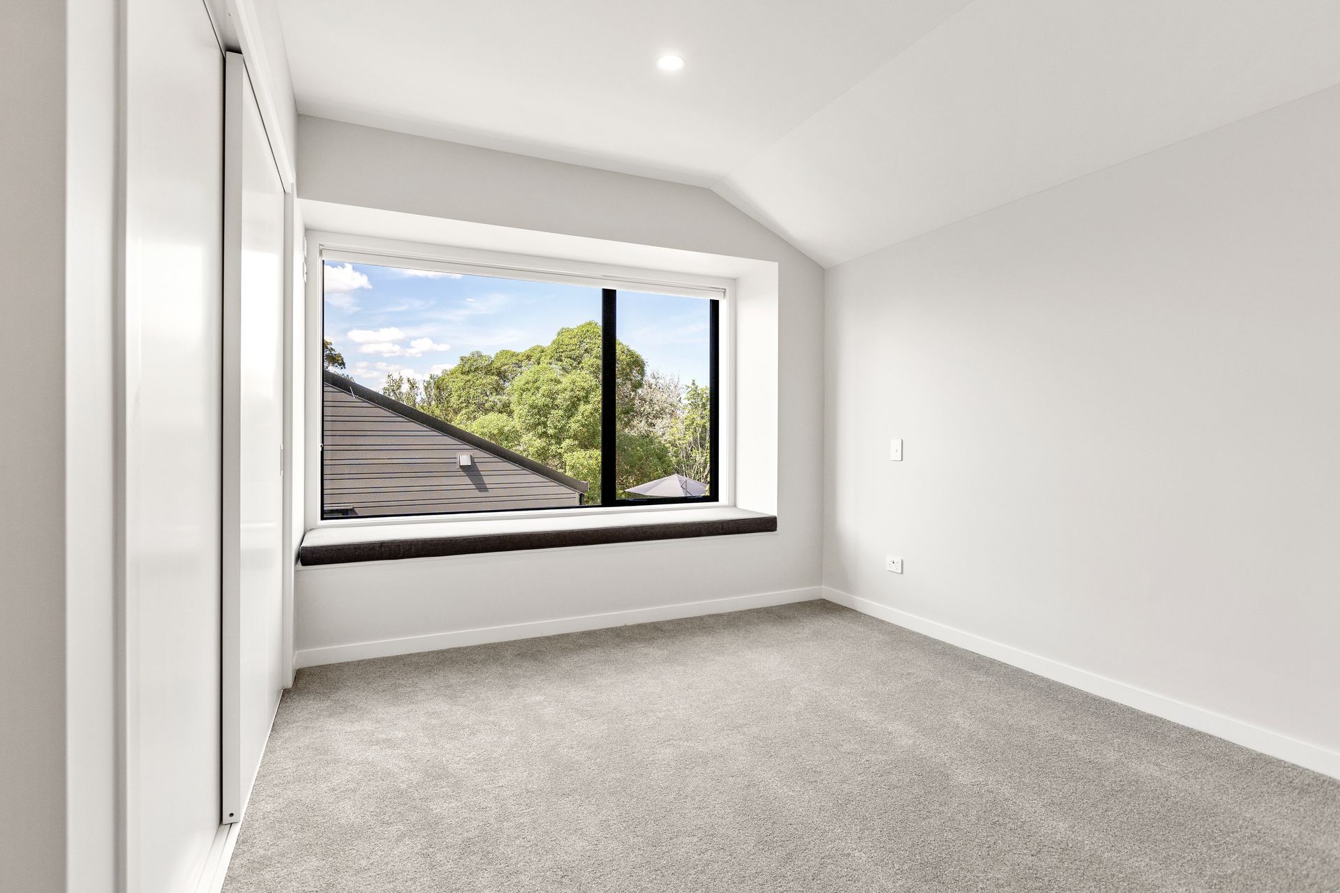 Simple and Sleek Duplex