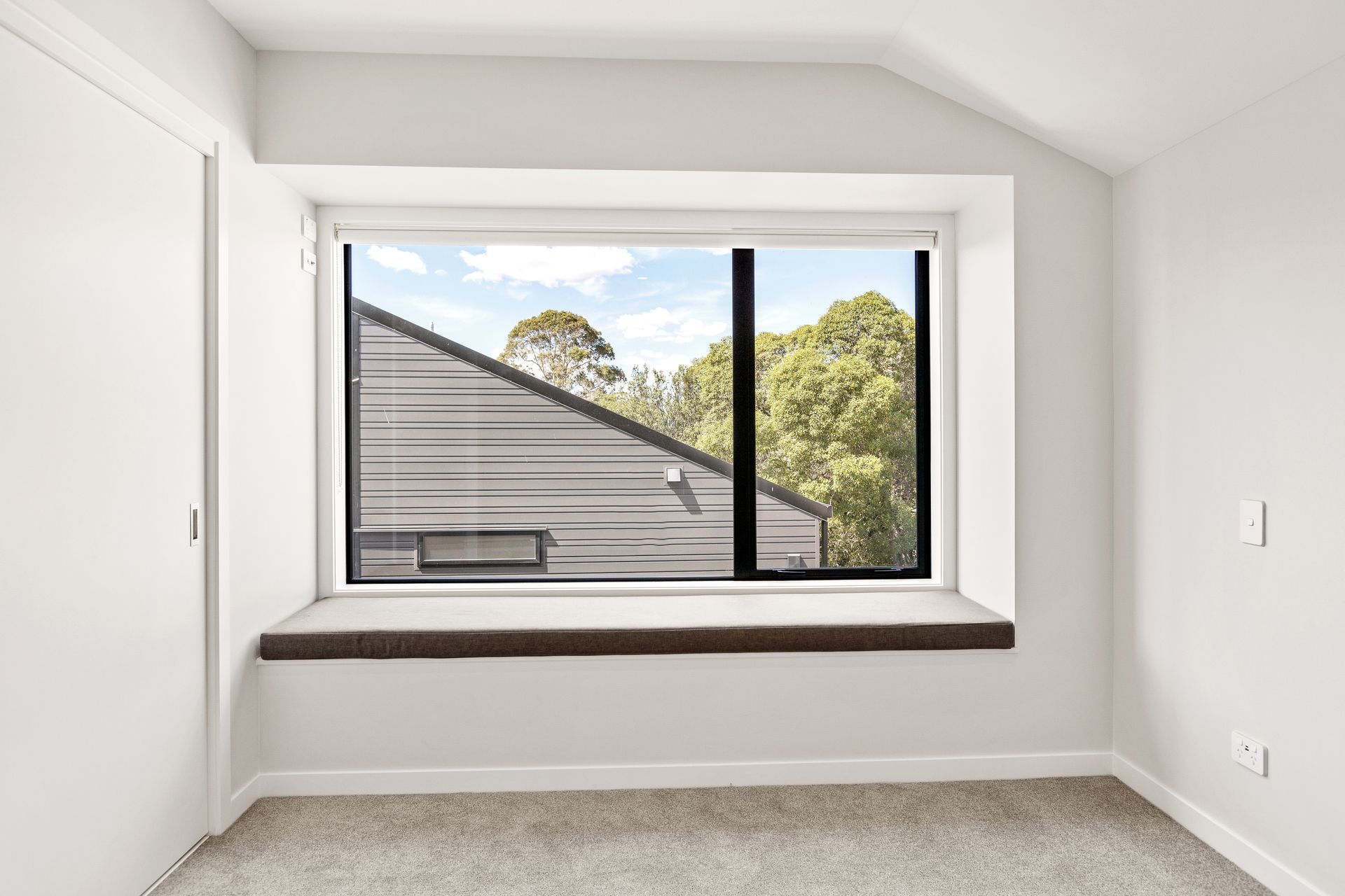 Simple and Sleek Duplex