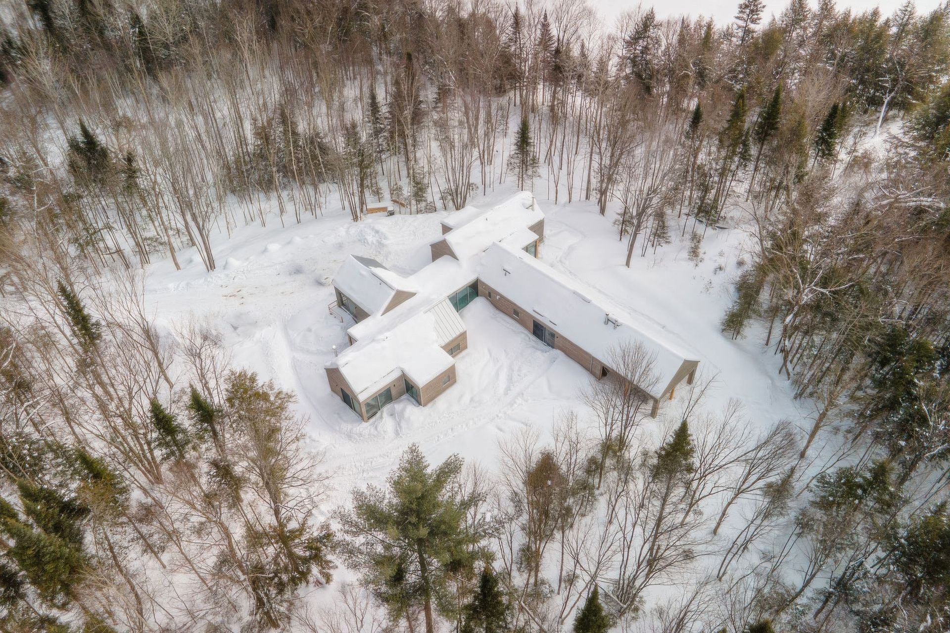 BVdroneviewweb-gigapixel-standard-v2-2x.jpeg