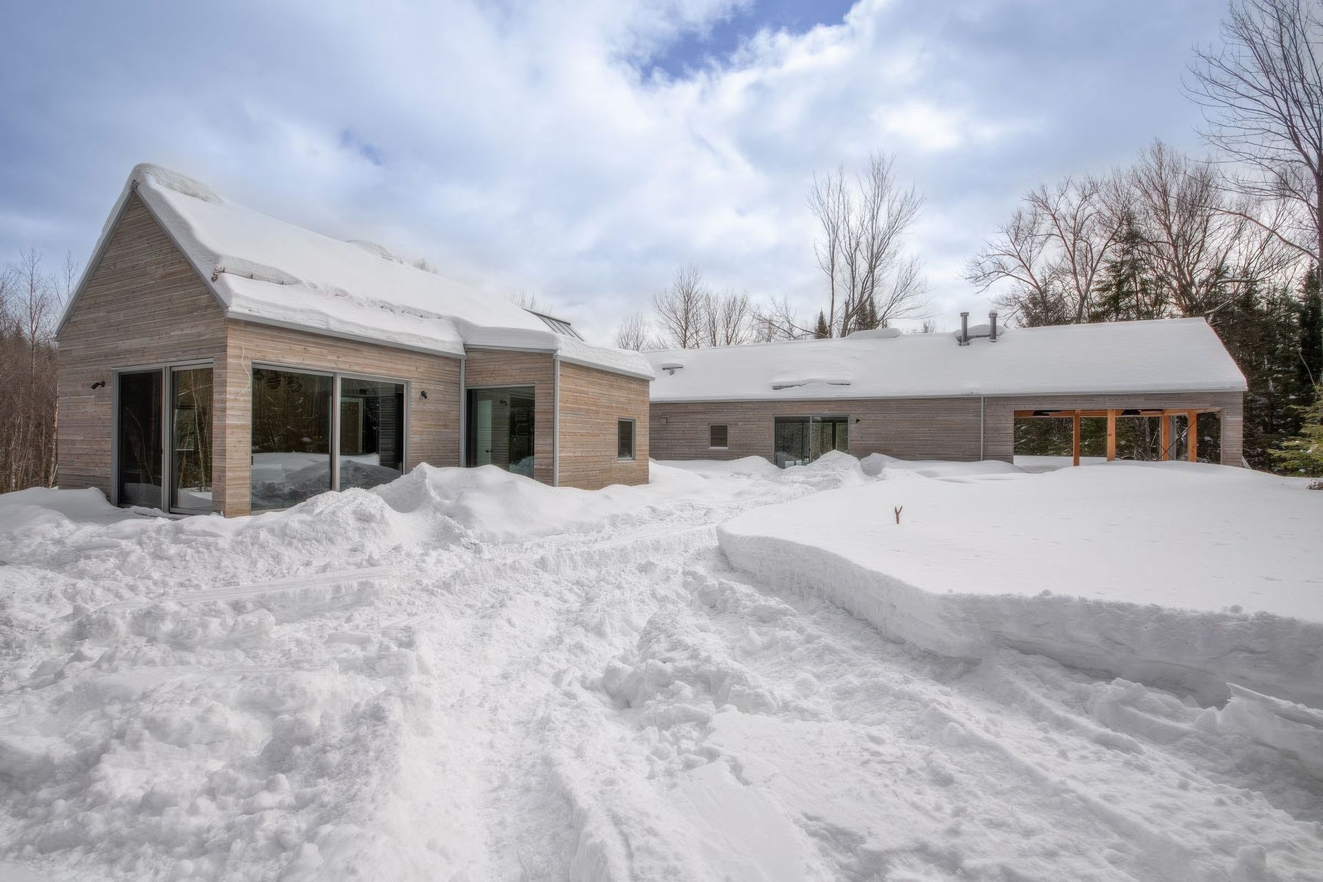 BVexterior1web-gigapixel-standard-v2-2x.jpeg