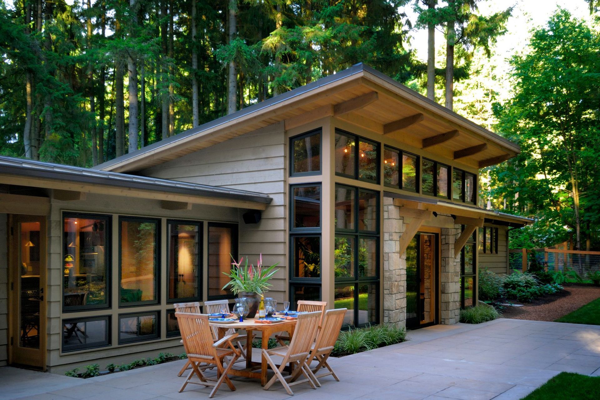 Bridle-Trails-Rear-terrace.jpg