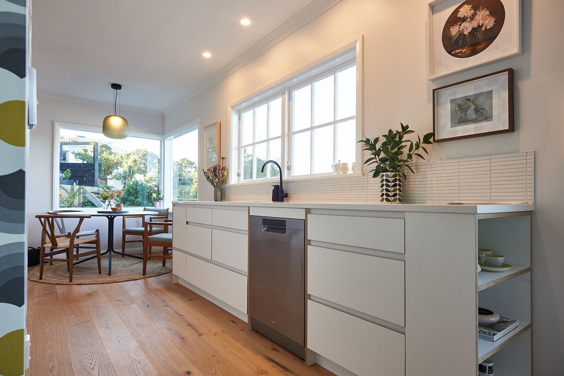 Seatoun kitchen &amp; laundry