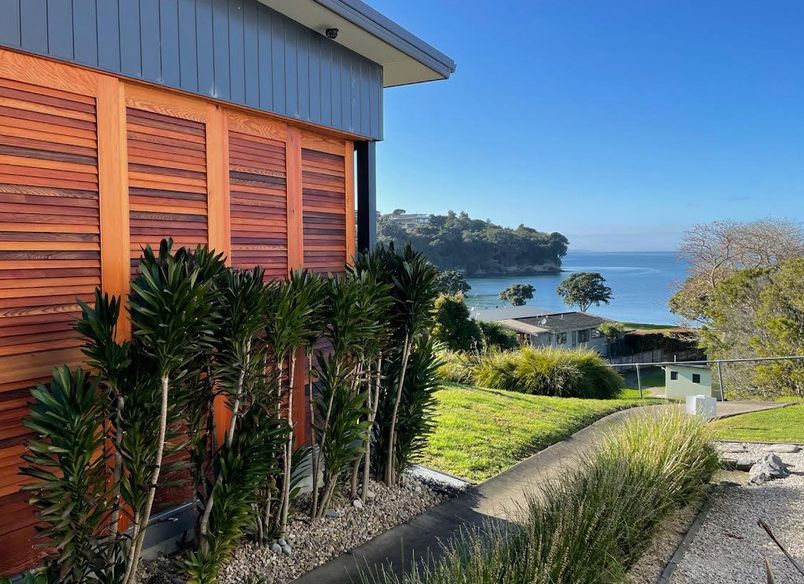 Privacy wall in Red Cedar