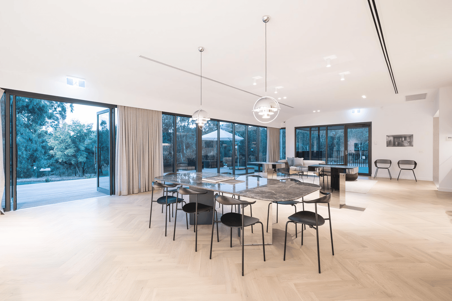 Glen Iris - Development Display Suite