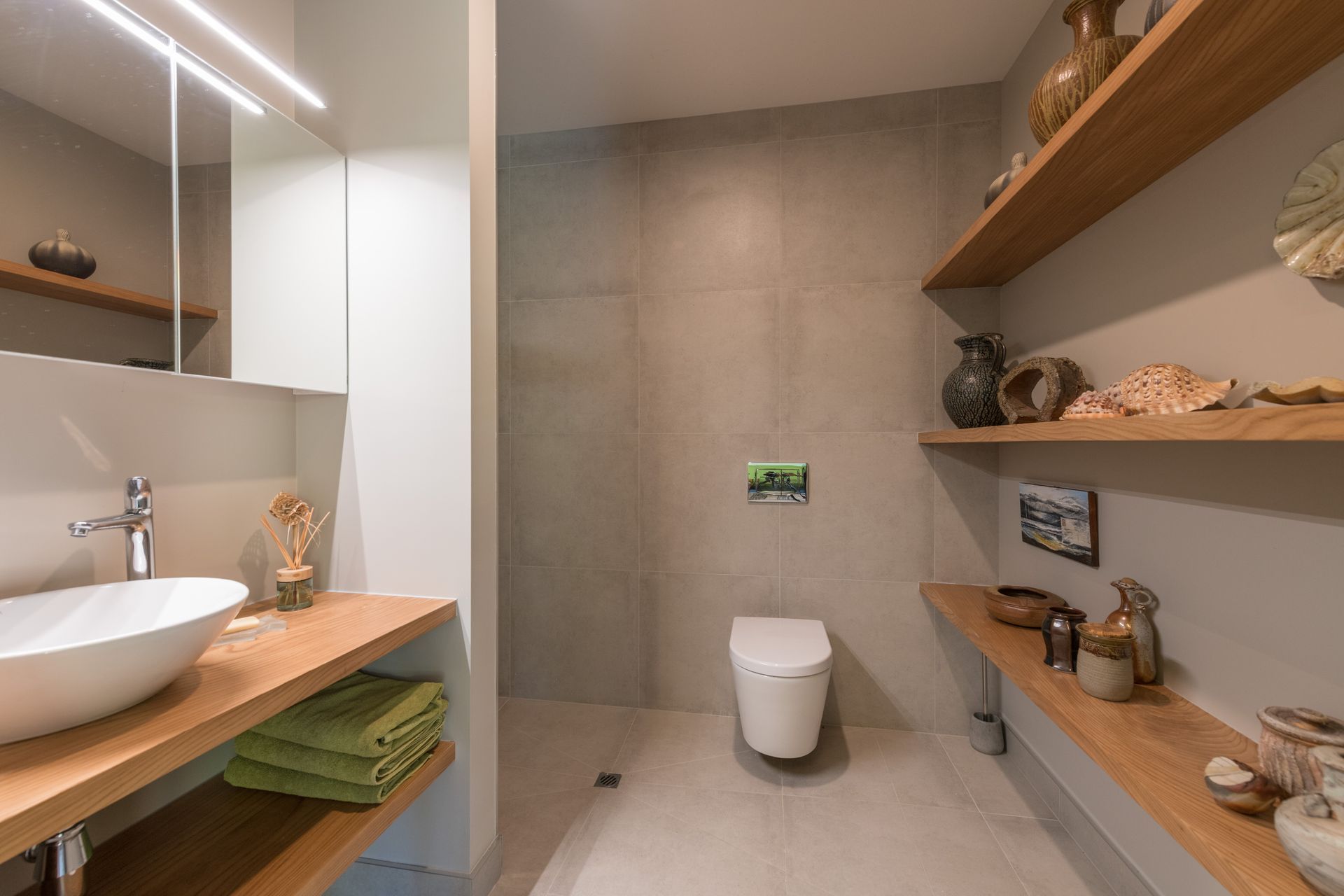 Grampian Oaks Lake House 2