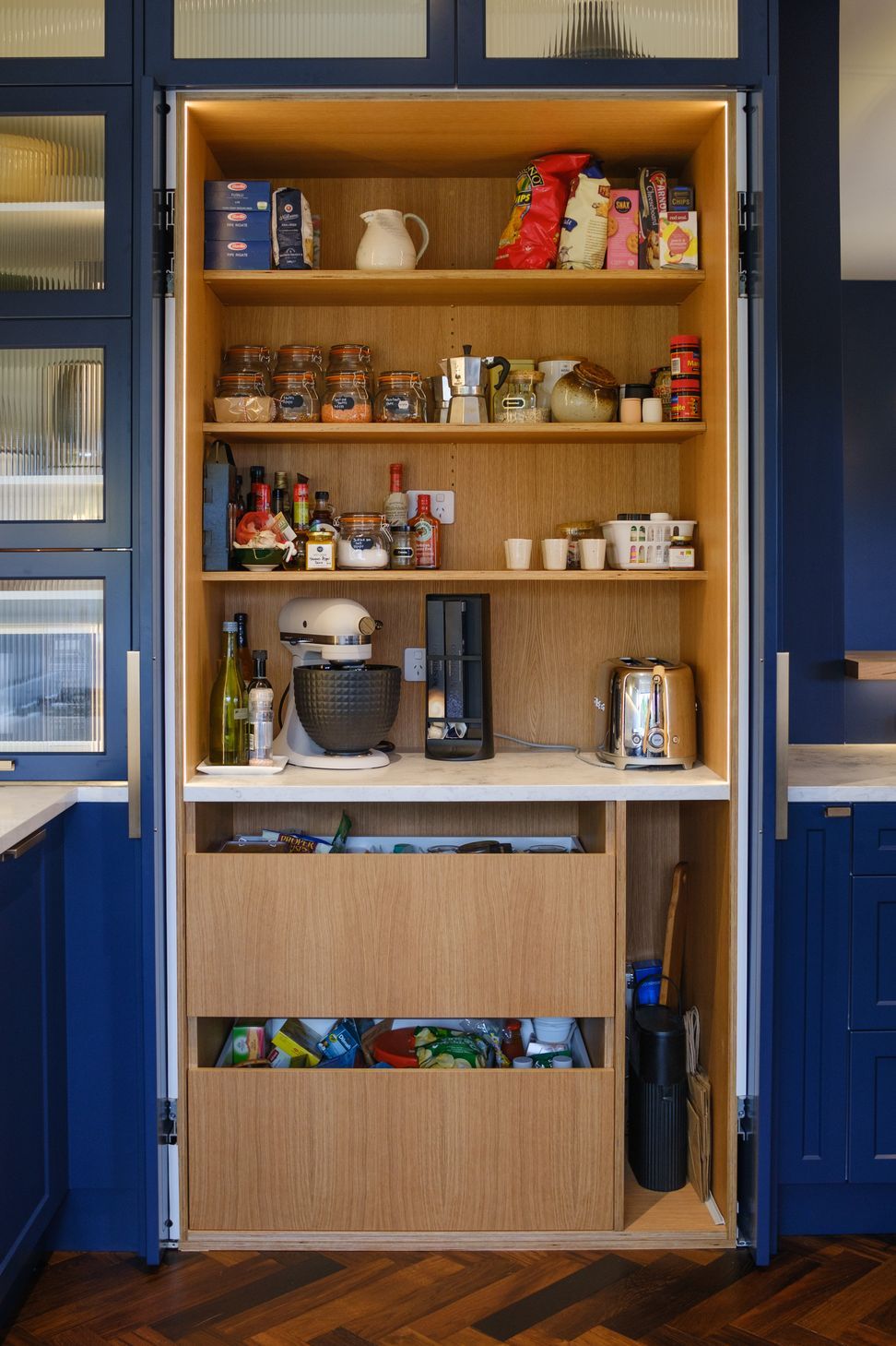 Orchard-Joinery-Alexanders-Art-Agency-9-1.jpg