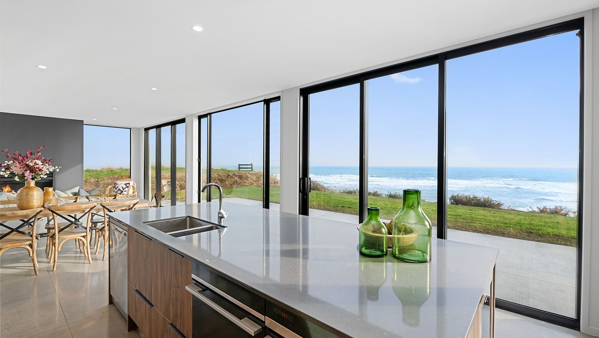 Panoramic paradise in New Plymouth banner