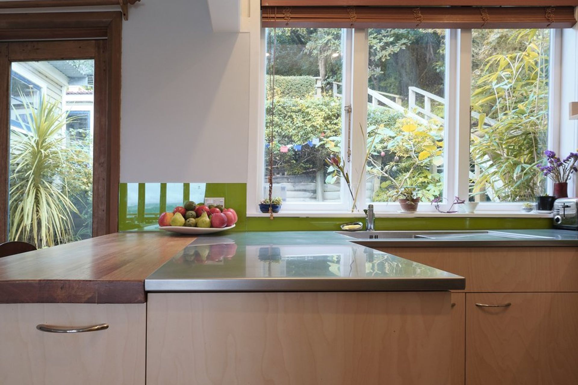 Compact kitchen in Melrose