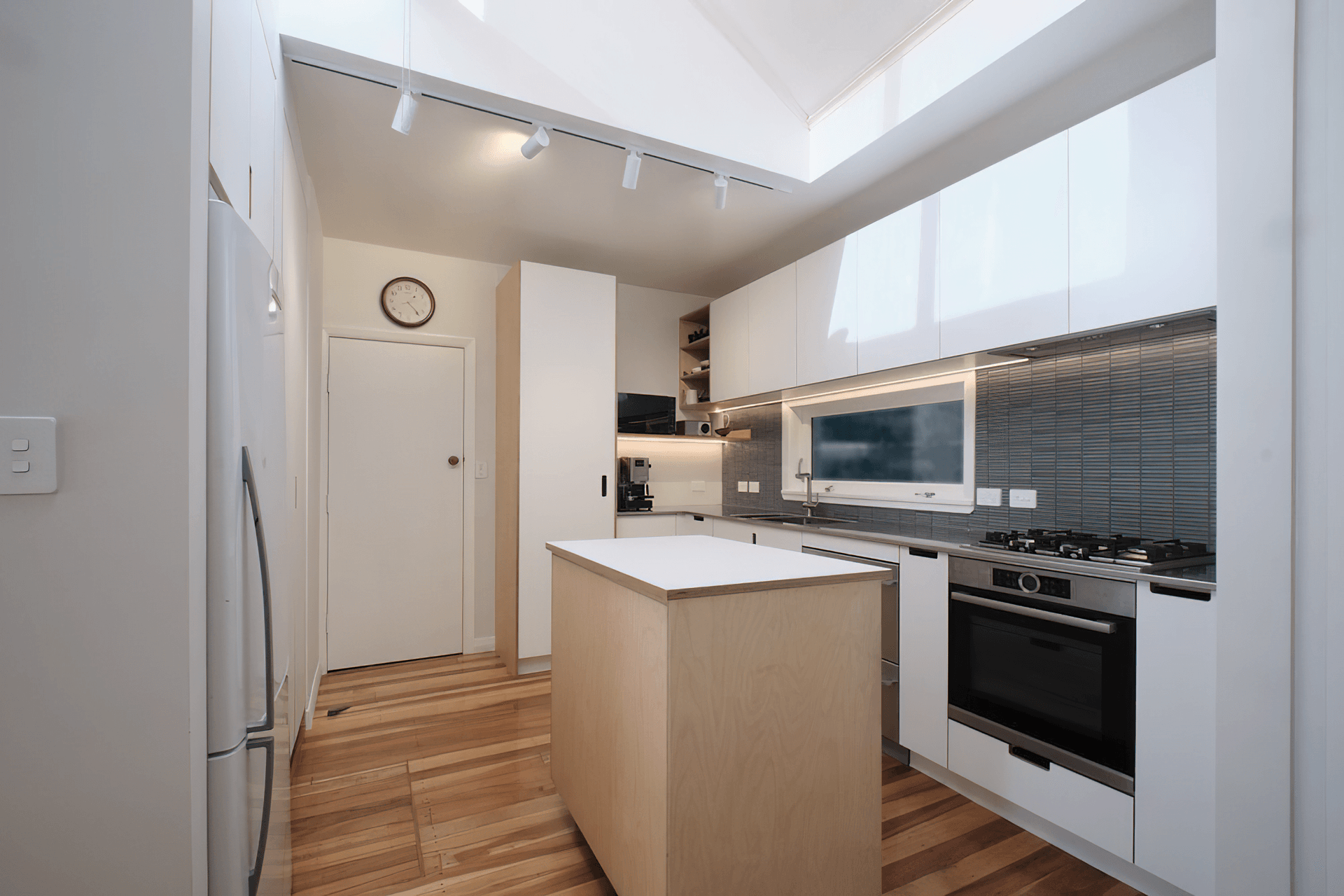 Full overlay kitchen &amp; laundry white + birch