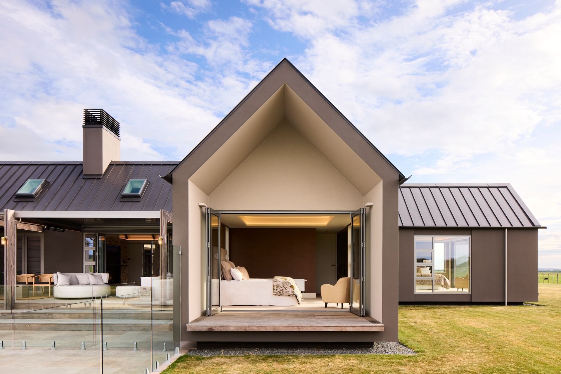 gibbons-architects-manawatu-gable-rural-home-exterior-06.jpg