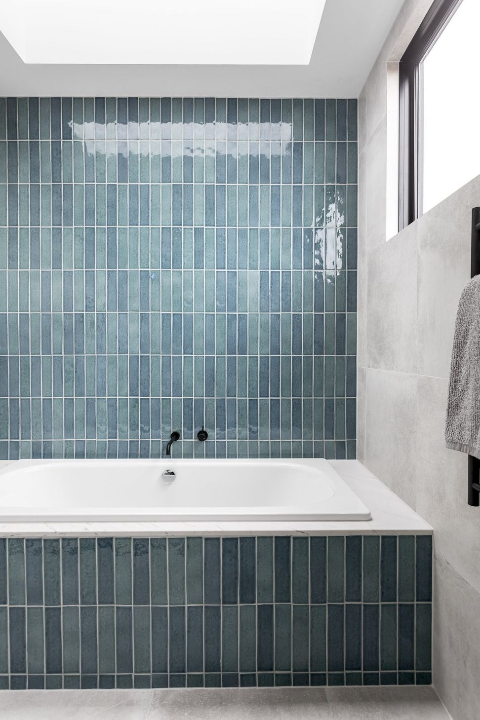 imgi13Bathroom-Feature-Tile-min-scaled-v2.jpg
