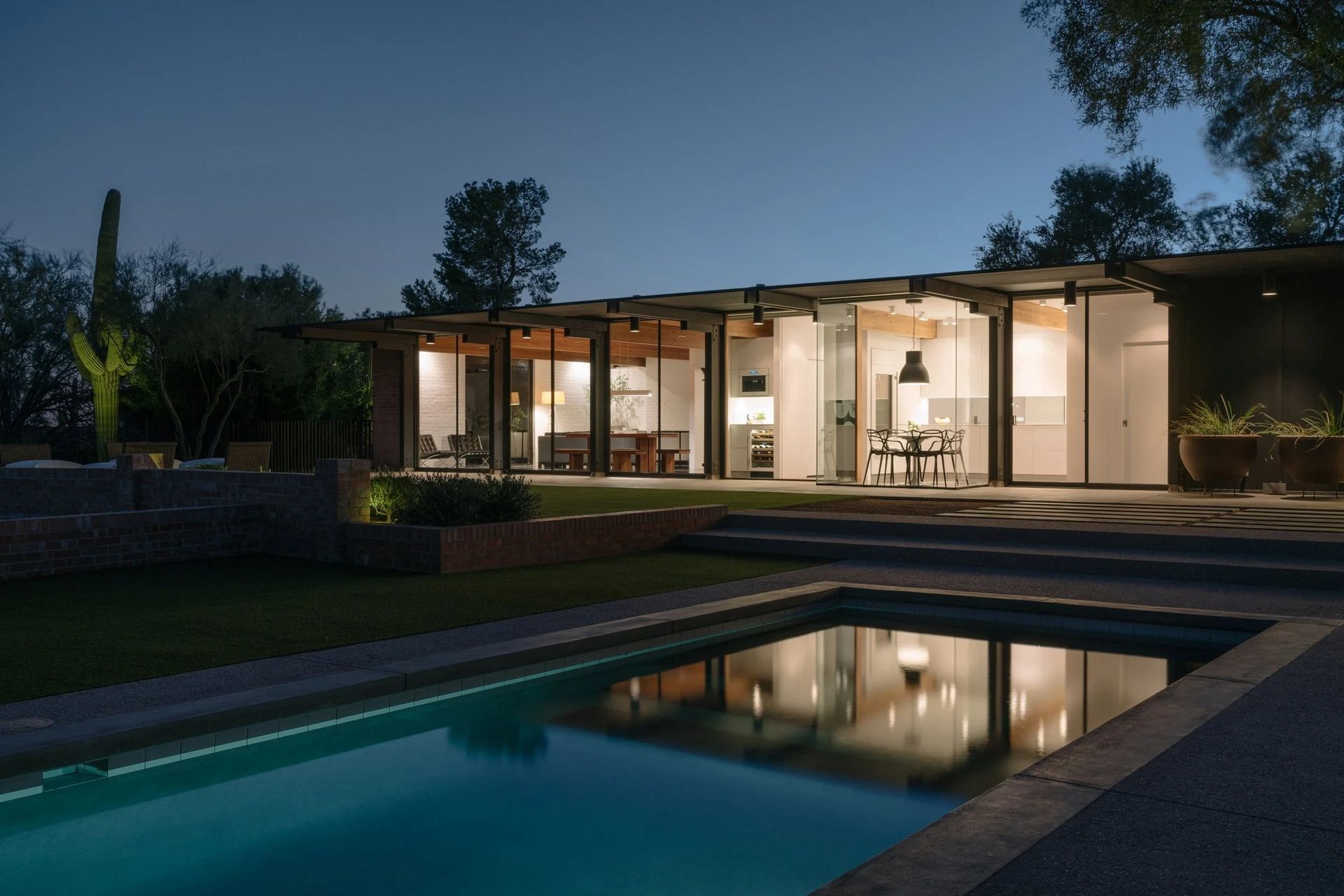 imgi2301lightHOUSEPooltoHouseAfter.jpg