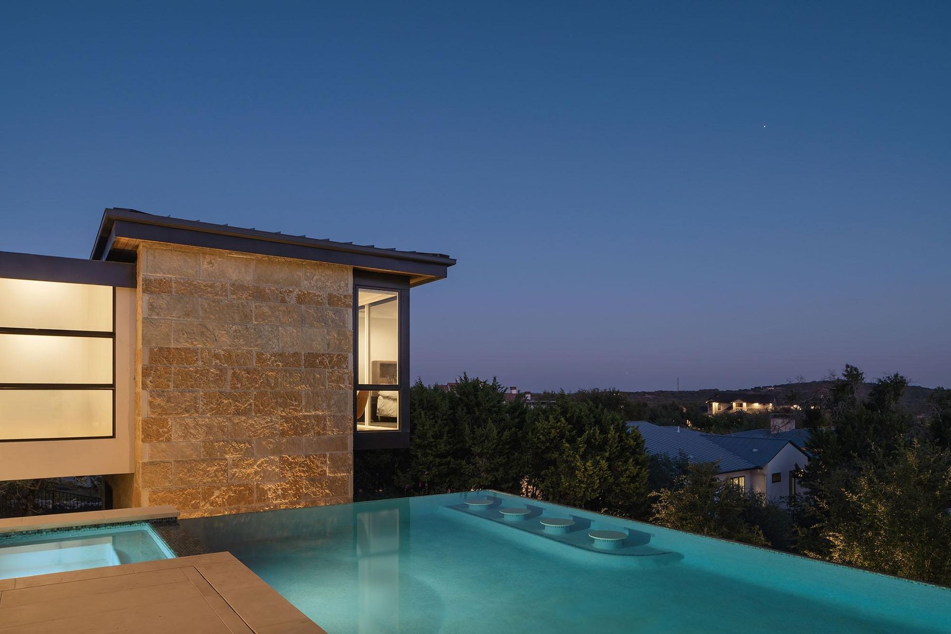 imgi321203Poolsidecompressed.jpg