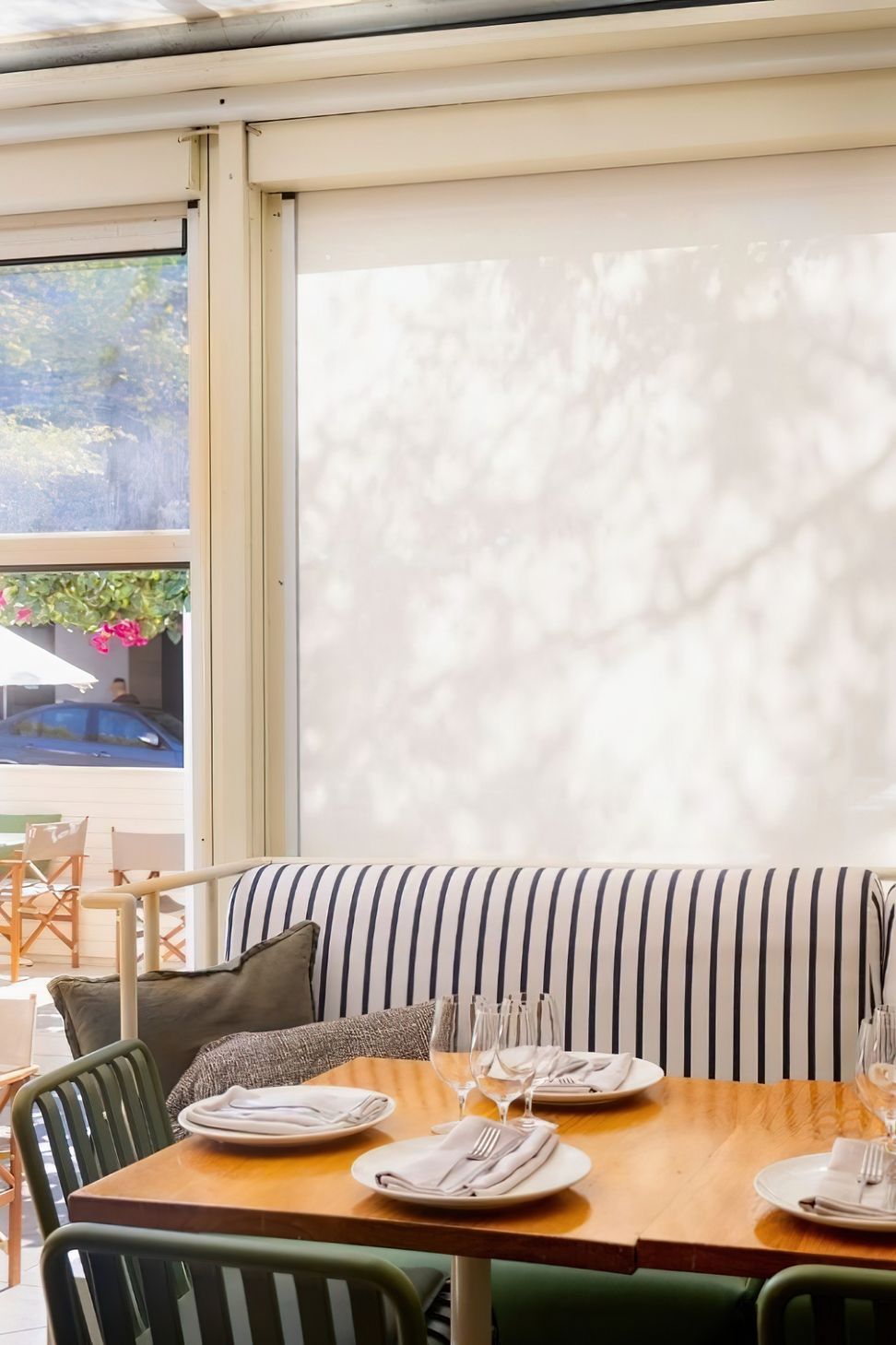 imgi3Screentex-Zip-Outdoor-Blinds-By-Outdoor-Blinds-and-Awnings-OBA-31-r654iuw0sj24rt63jymuw3sb2lkt1ozaz0t40fr01s.jpeg