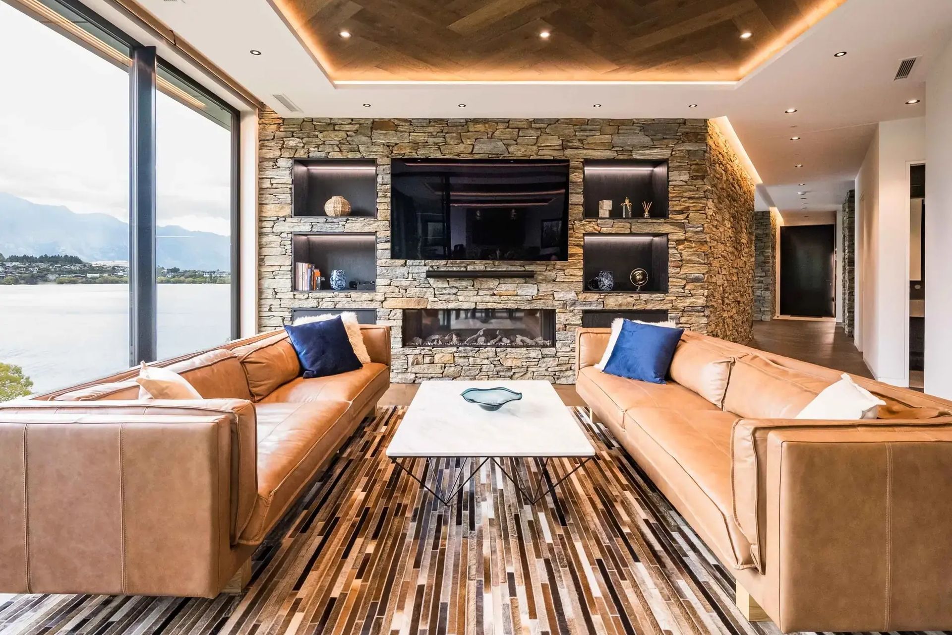 lakefront-residence-gallery-06-ap-compressed.jpg