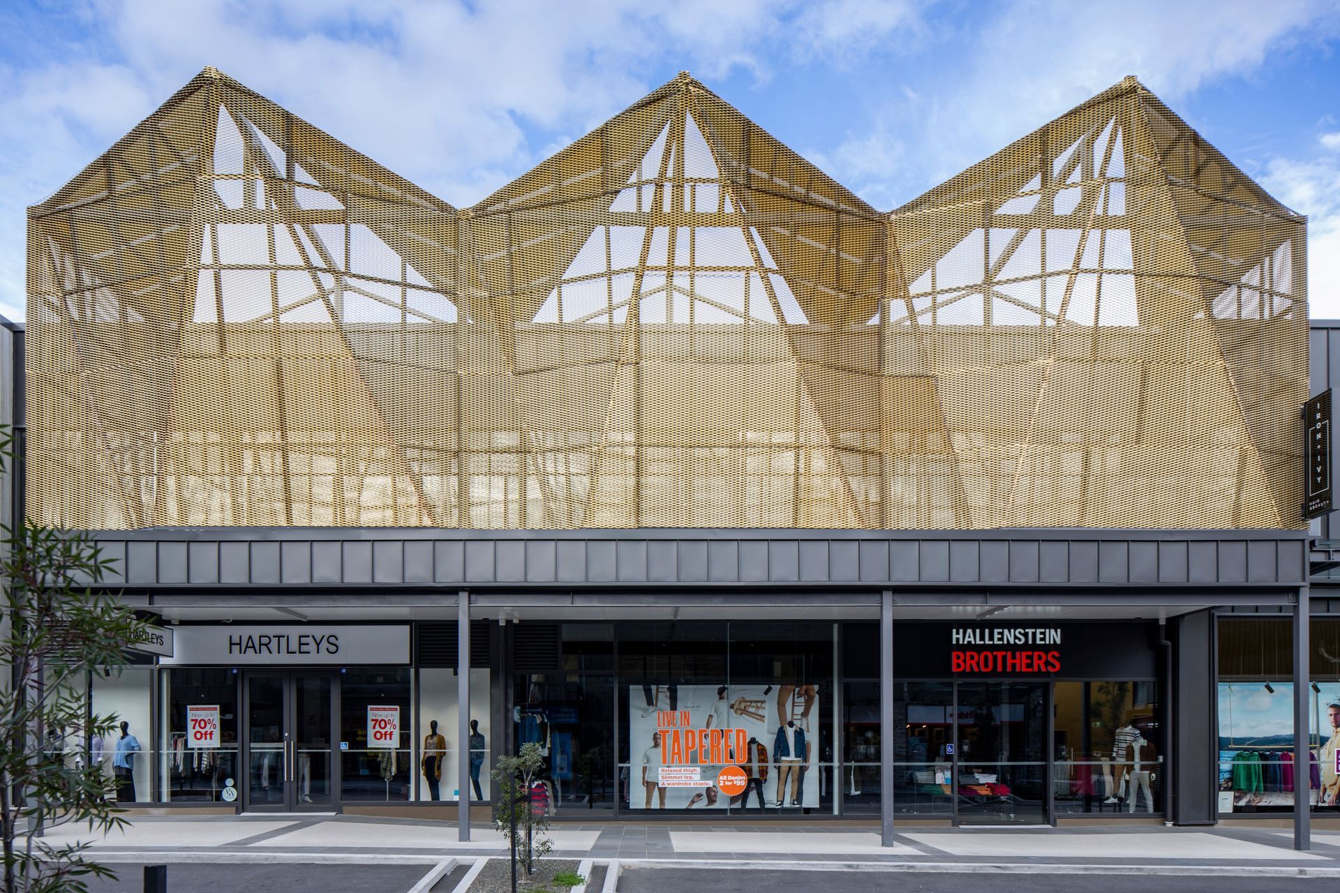 Queenstown Central Shopping Center