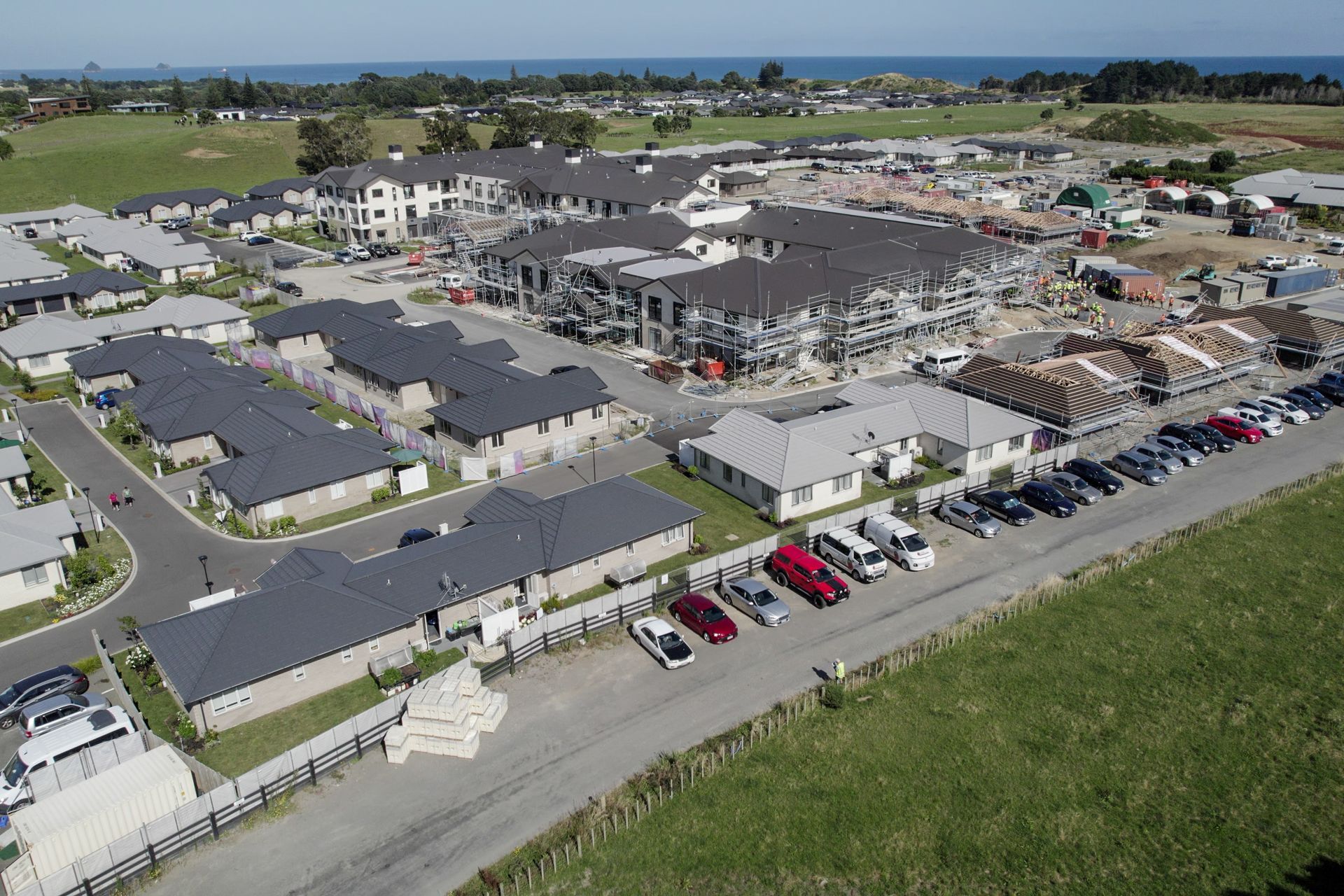 Summerset - Pohutukawa Place