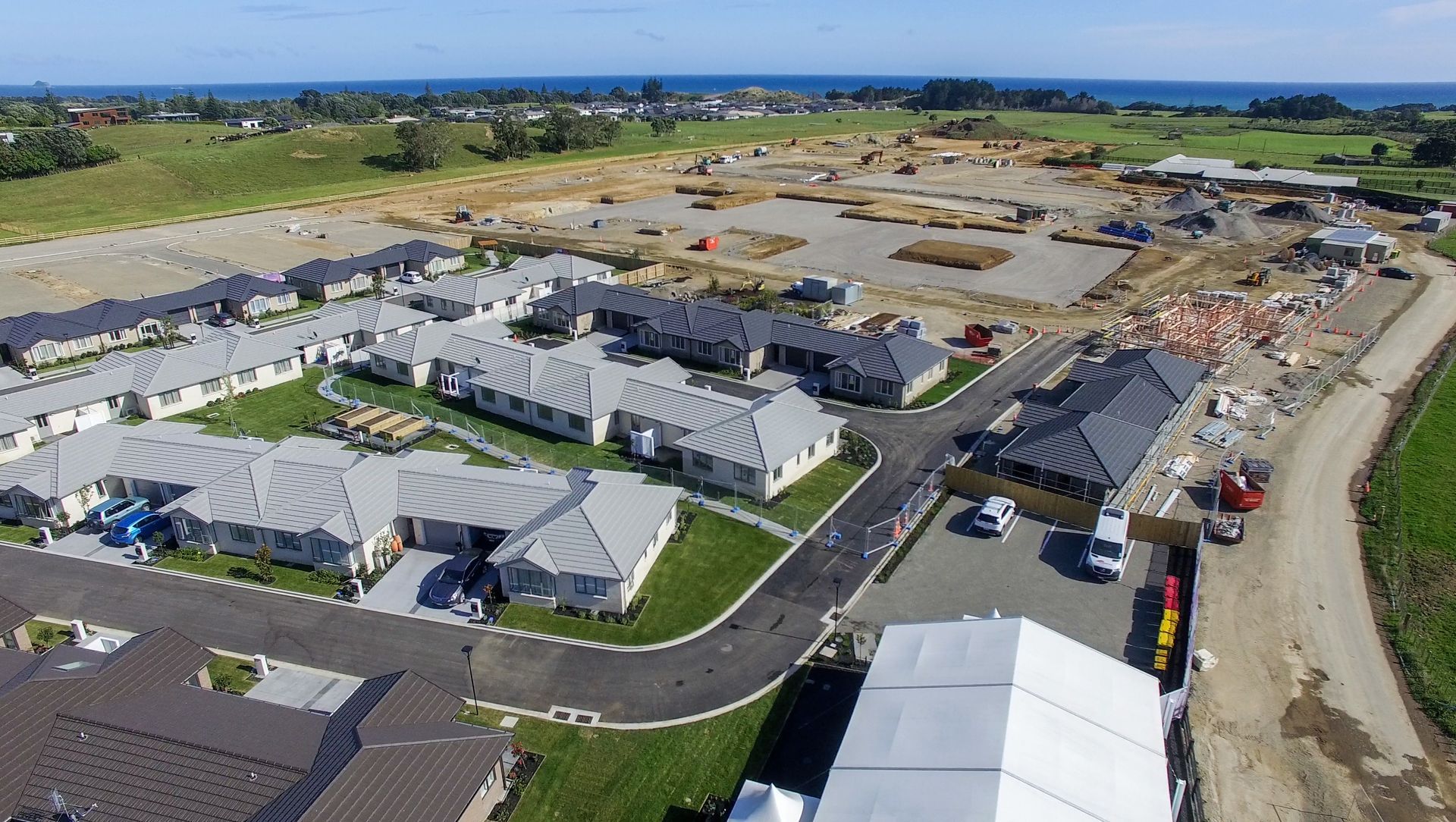 Summerset - Pohutukawa Place banner