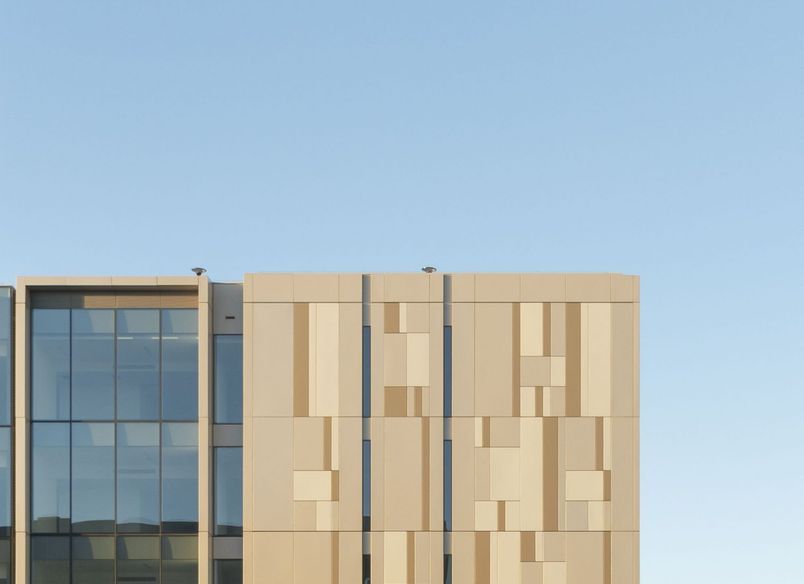 Gateway 2 Commercial