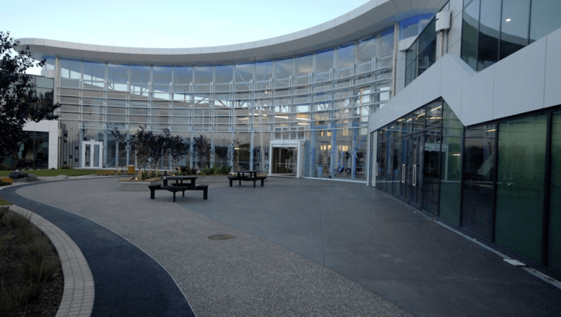 Park-like setting for award winning commercial campus in Christchurch banner