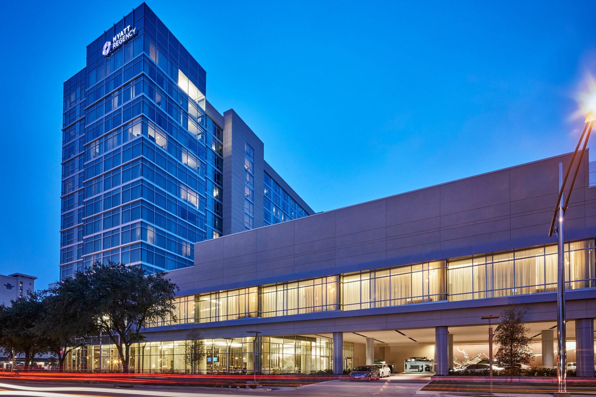 hyatt-regency-houston-galleria15120596132-scaled.jpg