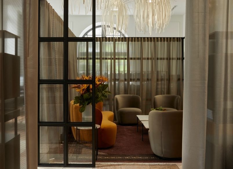 Atelier Workplace Interior: A Masterclass in Luxury and Functionality