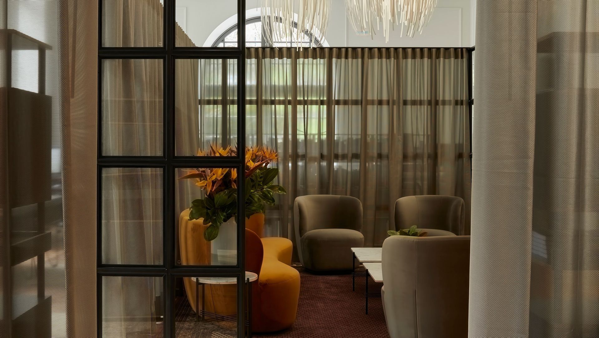 Atelier Workplace Interior: A Masterclass in Luxury and Functionality banner