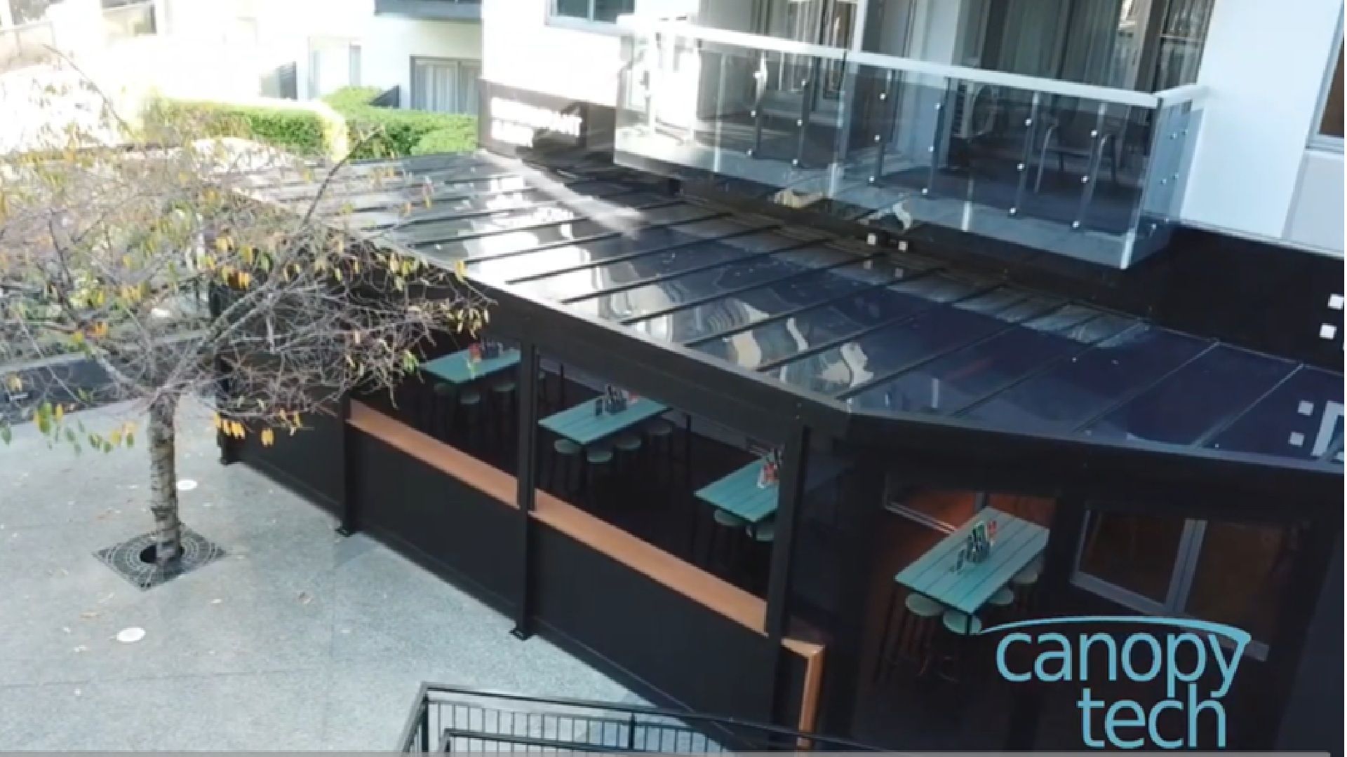 Oaks Hotel Outdoor Dinning  video