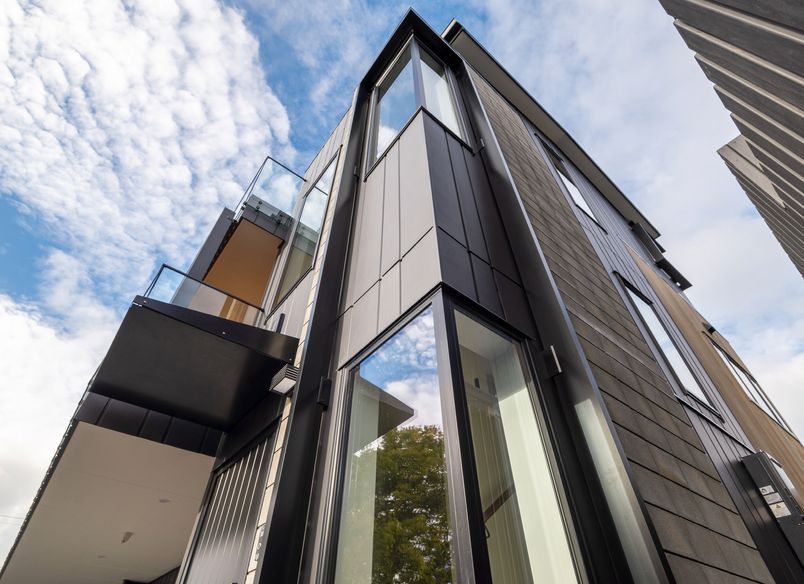 Stratford Avenue - Multi-Generational