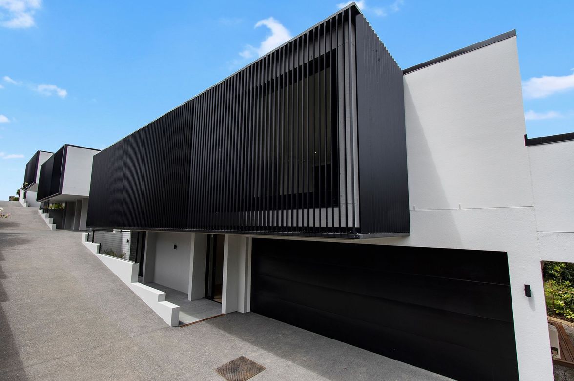 The Lakefront Houses