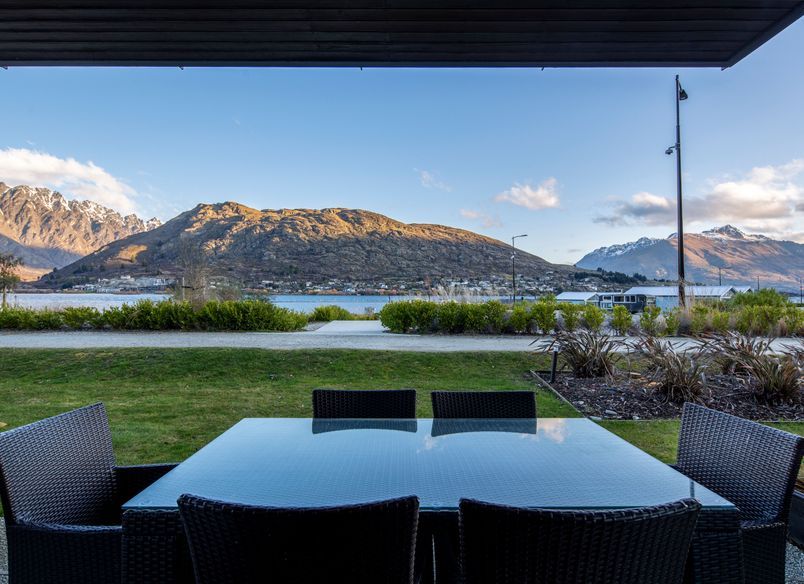 Marina Apartments Luxury Lakefront