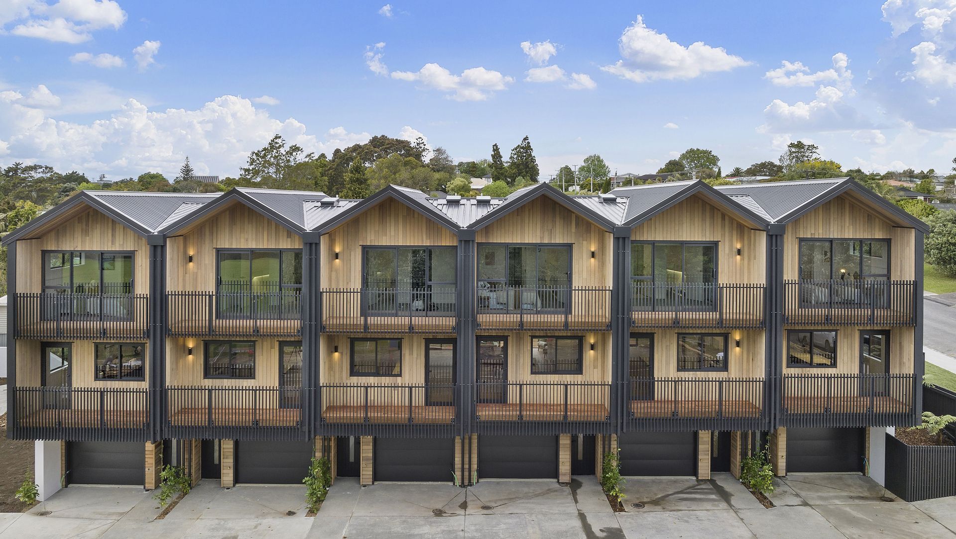 Western Red Cedar VertiLine Cladding banner