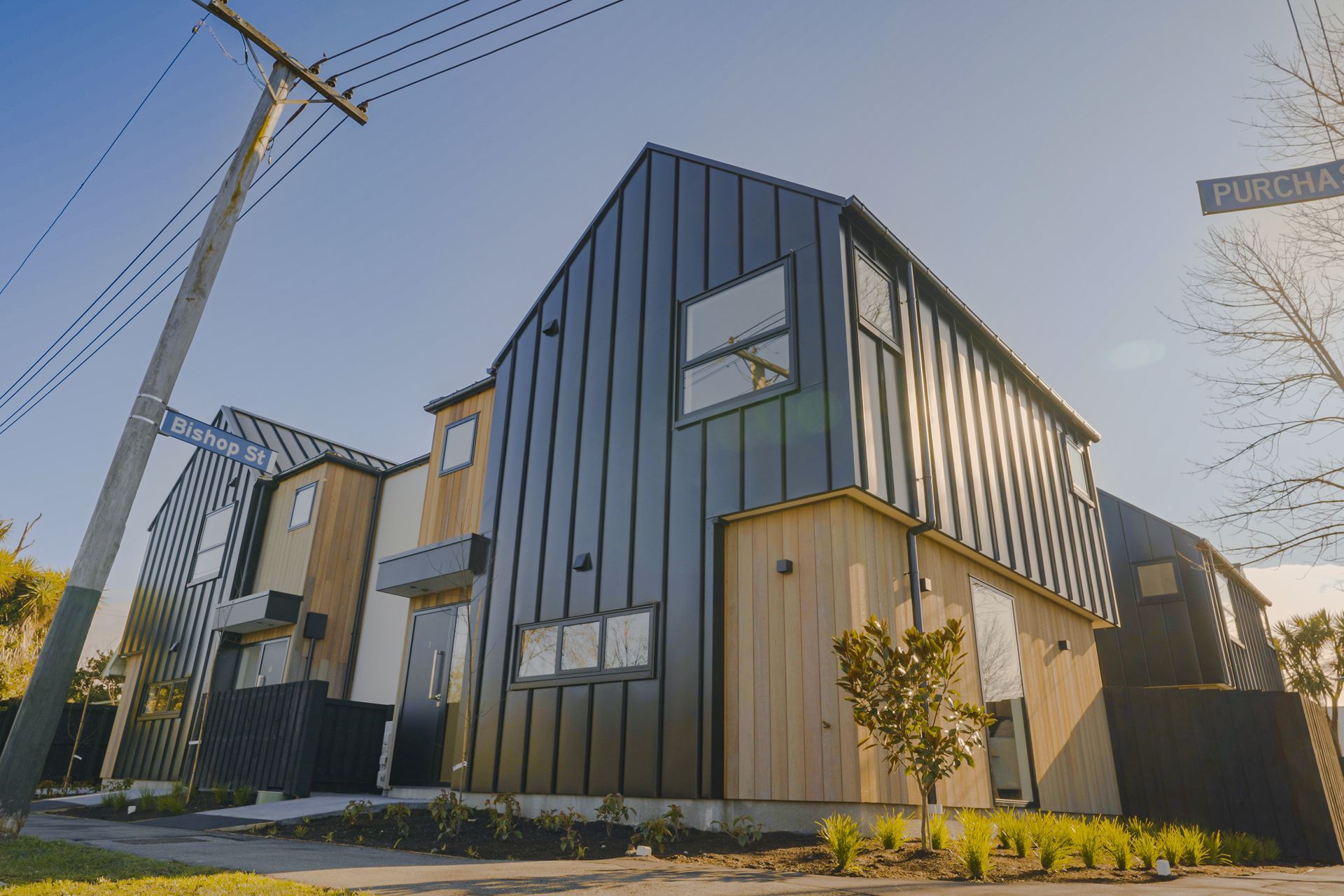 Bishop St, St Albans - x4 townhouses