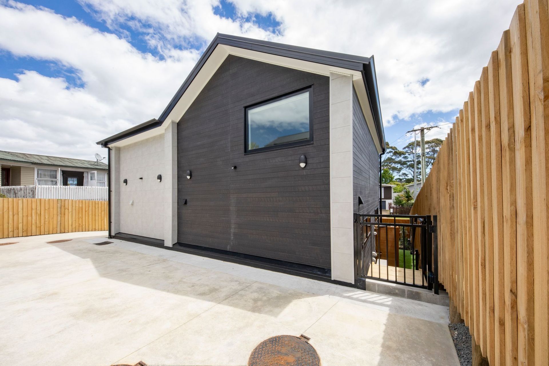 Multi-Unit Townhouse