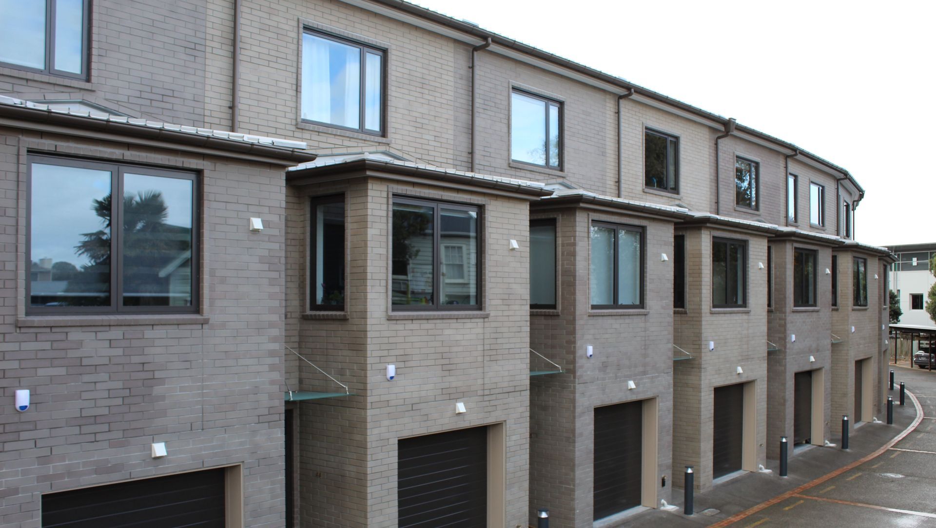 Multi-Unit and High Rise Apartment Building banner