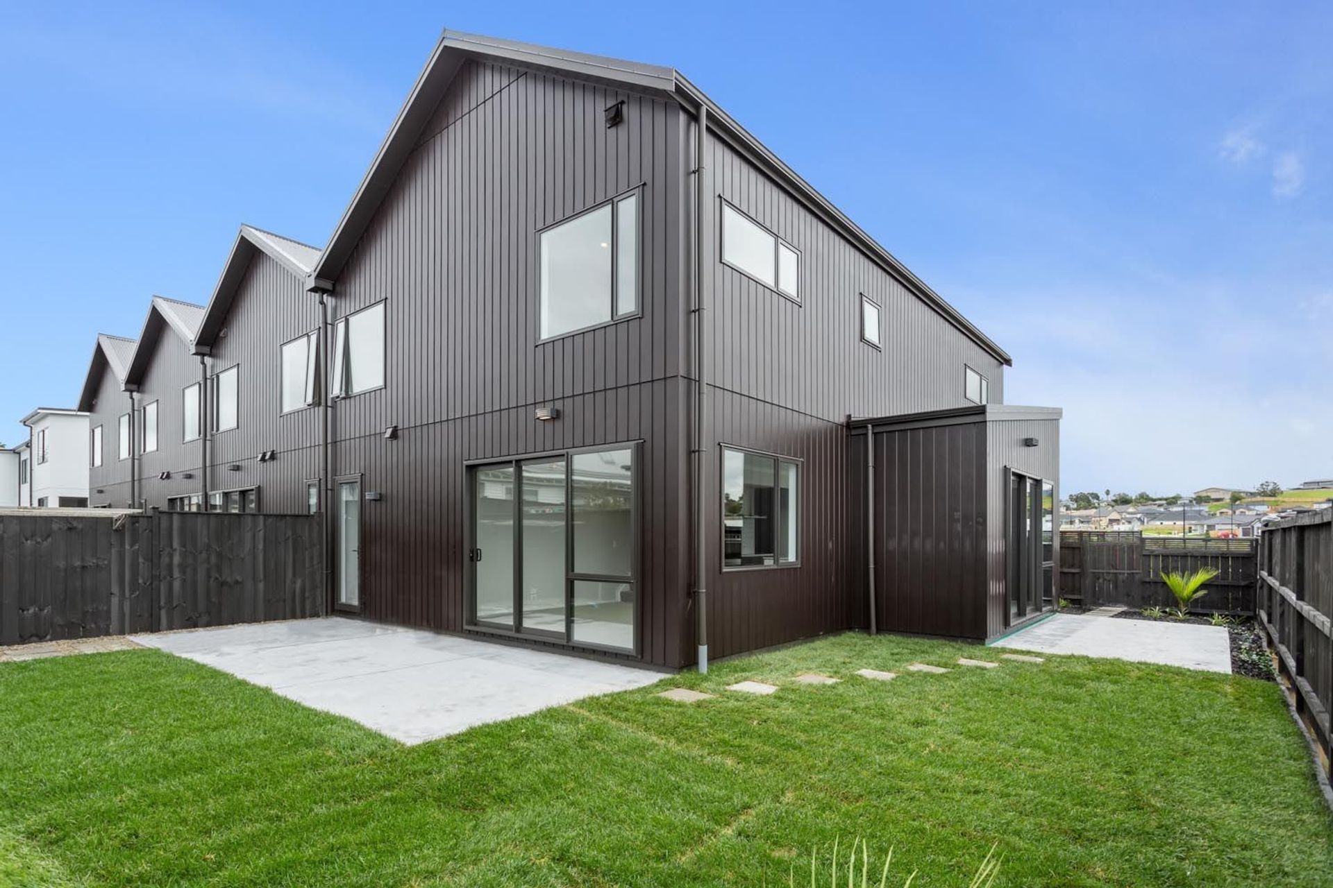 Red Beach Two Storey Terraces