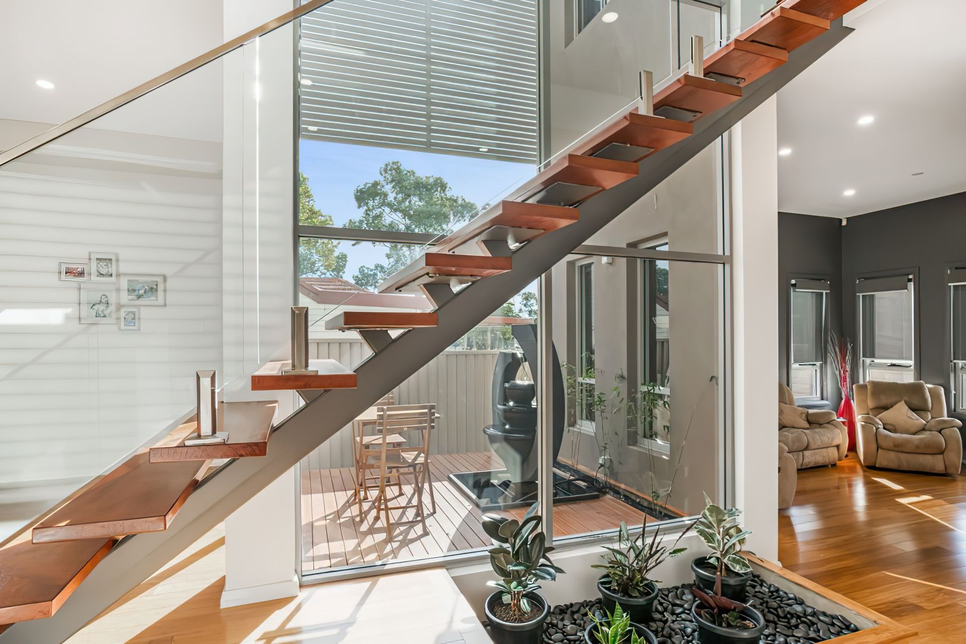 Merrylands Road, Merrylands