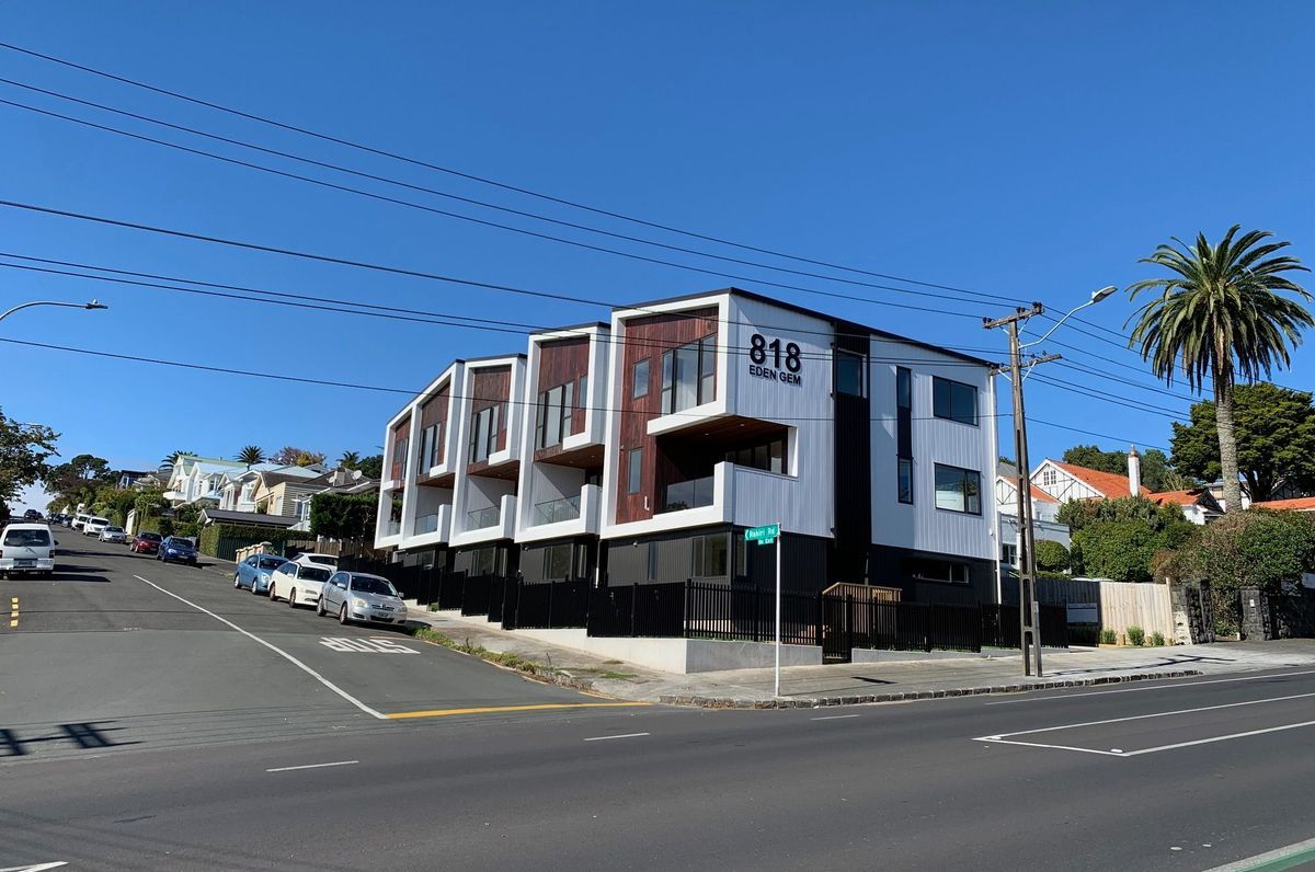 818 Mount Eden Road