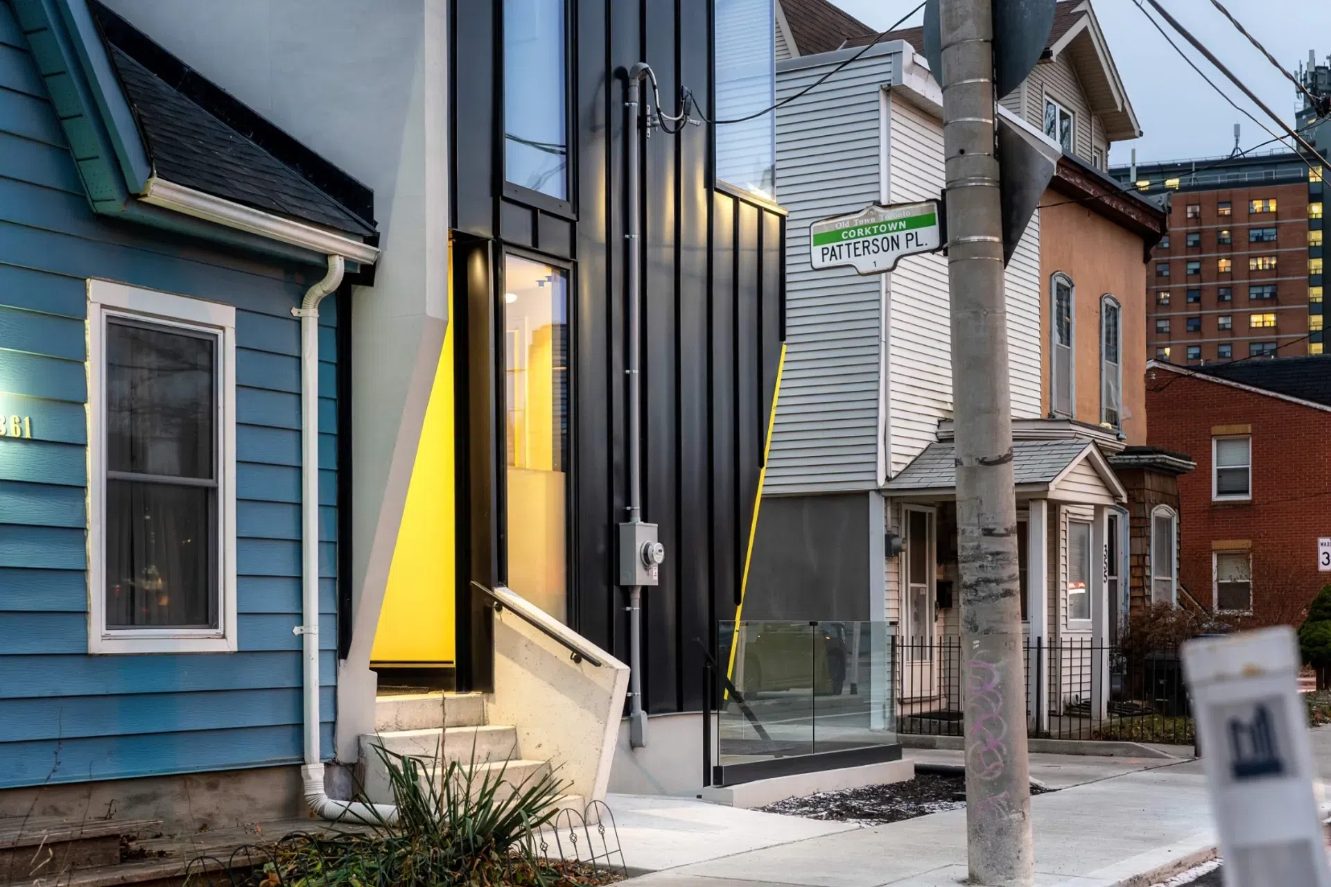 smpl-Design-Studio-359-Shuter-Street-Toronto-Smaller-Files-13.webp