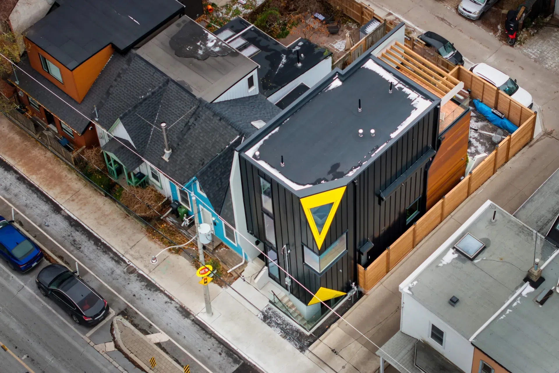 smpl-Design-Studio-359-Shuter-Street-Toronto-Smaller-Files-15.webp