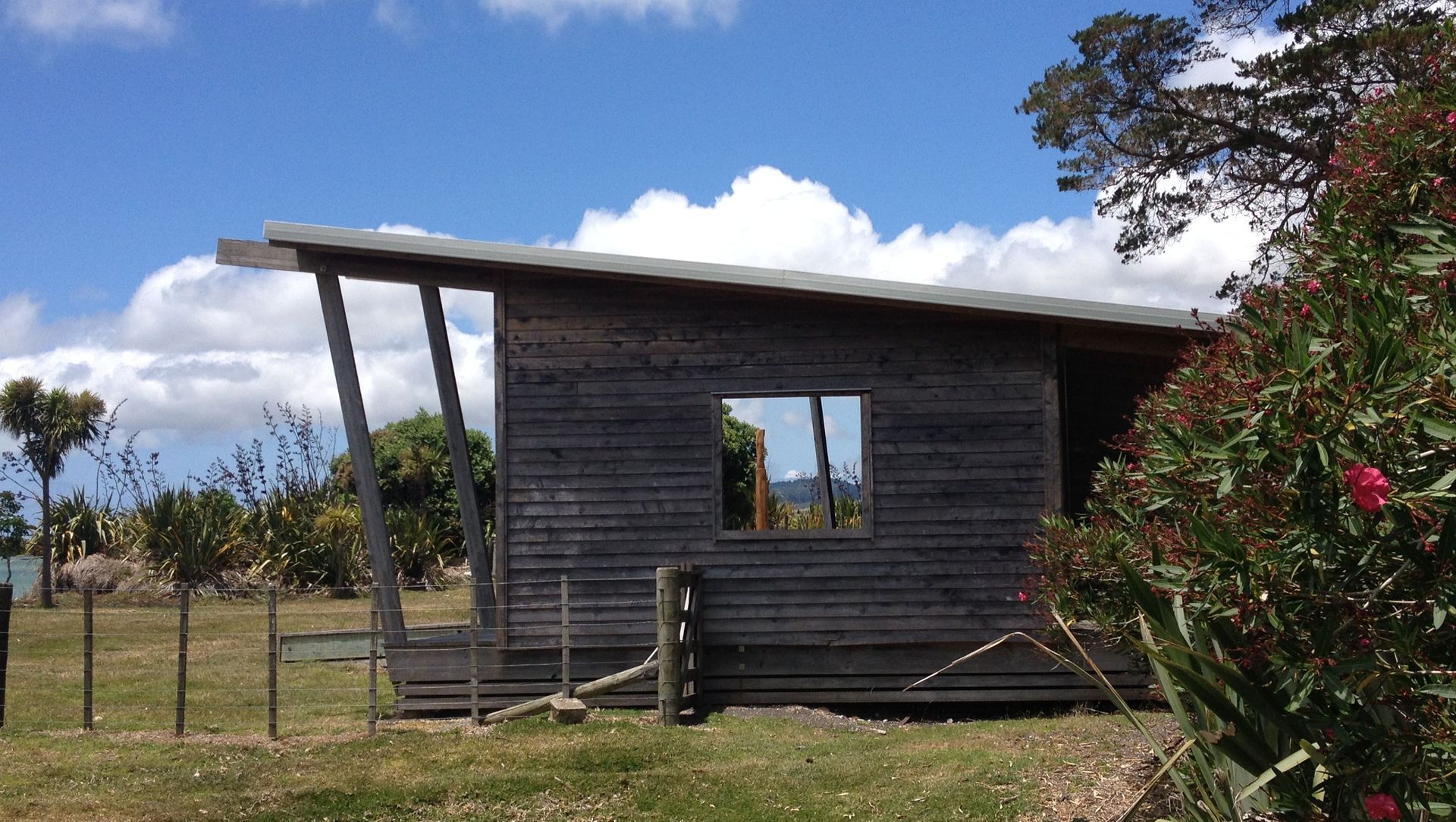 Limestone Island Shelter banner