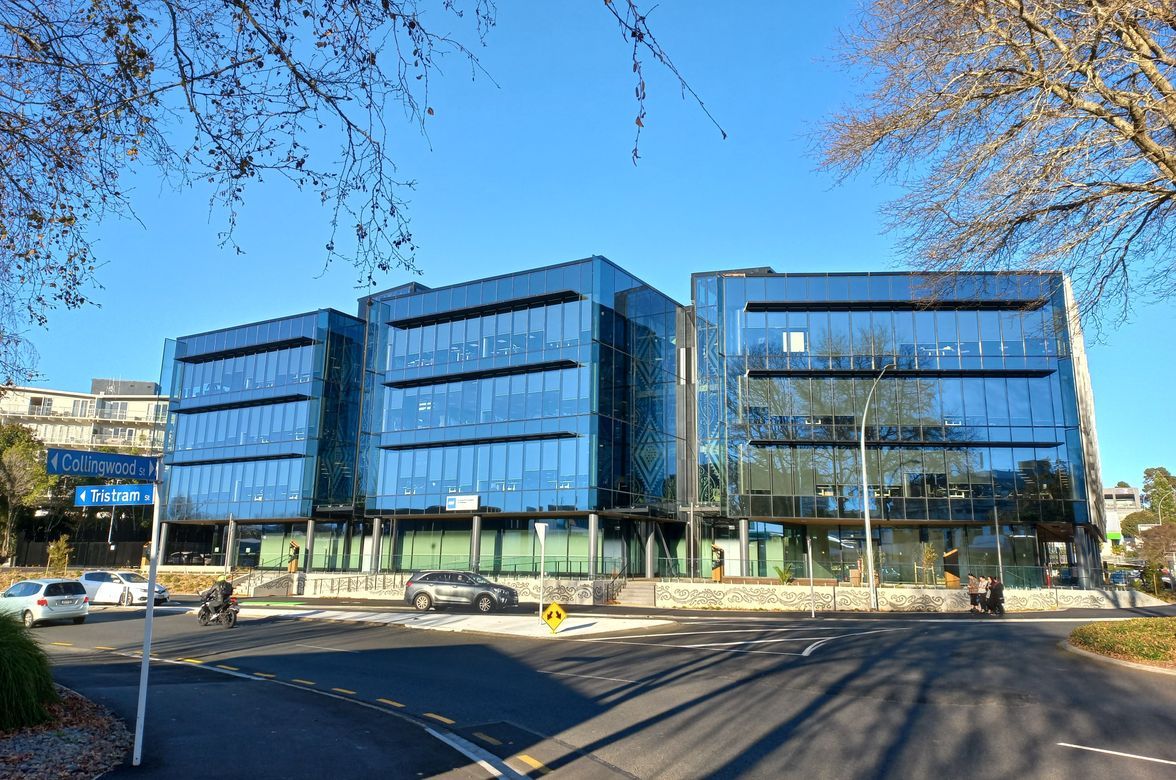 Amohia Ake, Hamilton