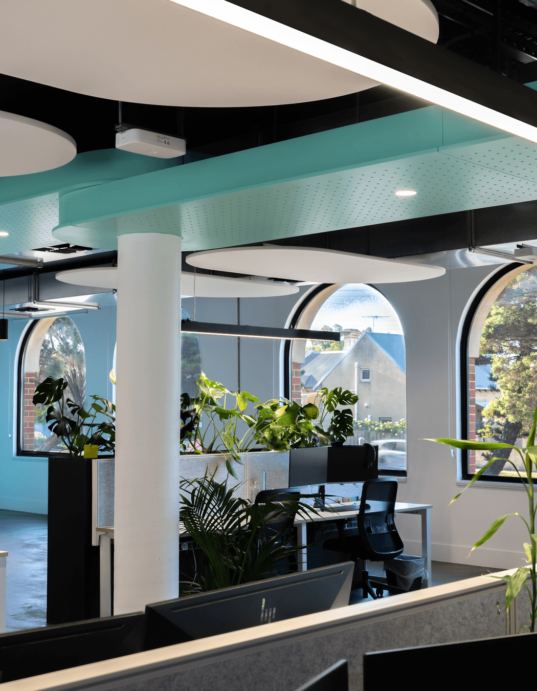 Photography: Andrew Purvis &amp; Unios Lighting