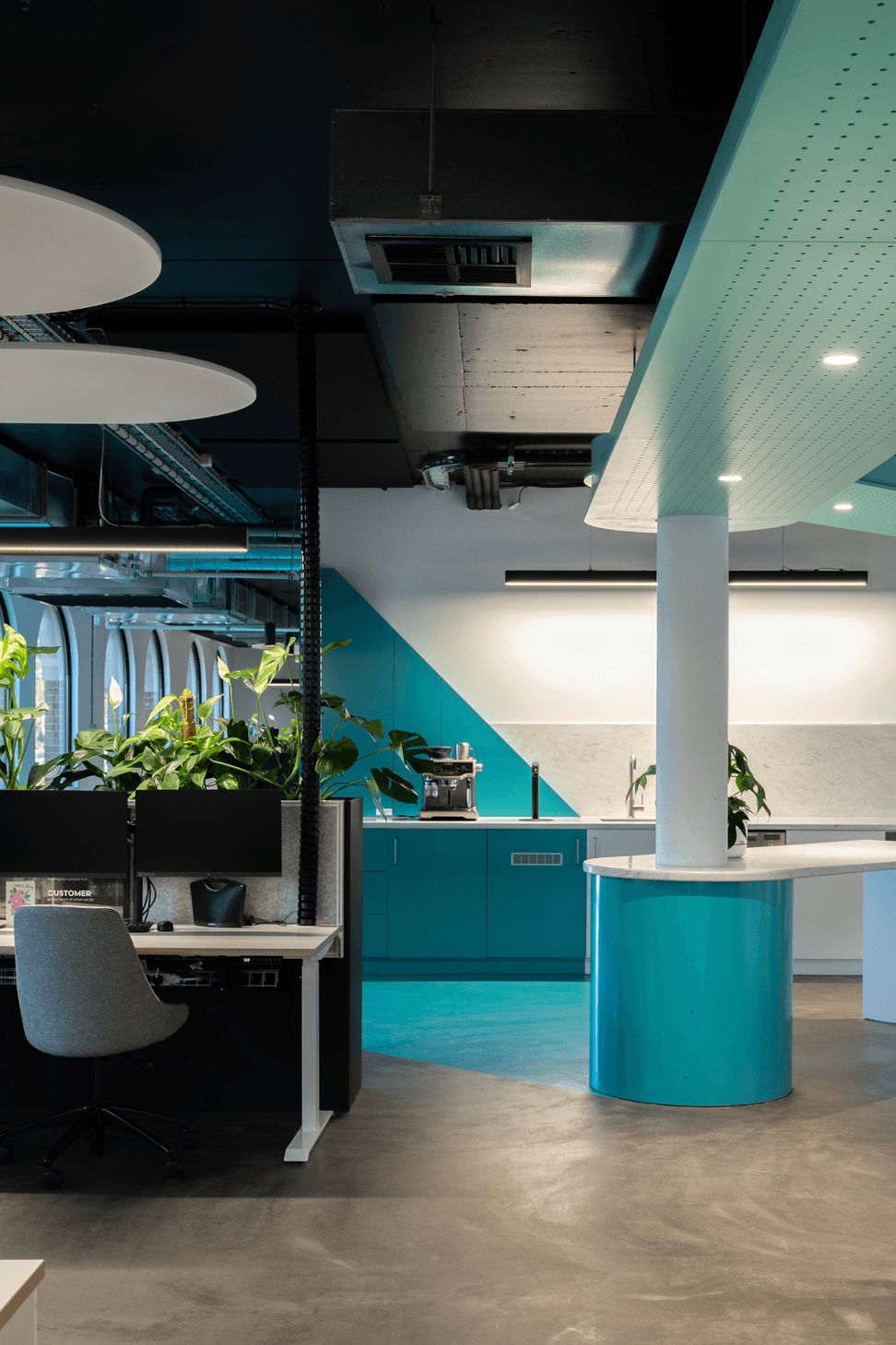 Photography: Andrew Purvis & Unios Lighting