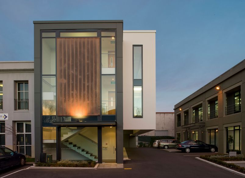 Leslie Hills Office Building