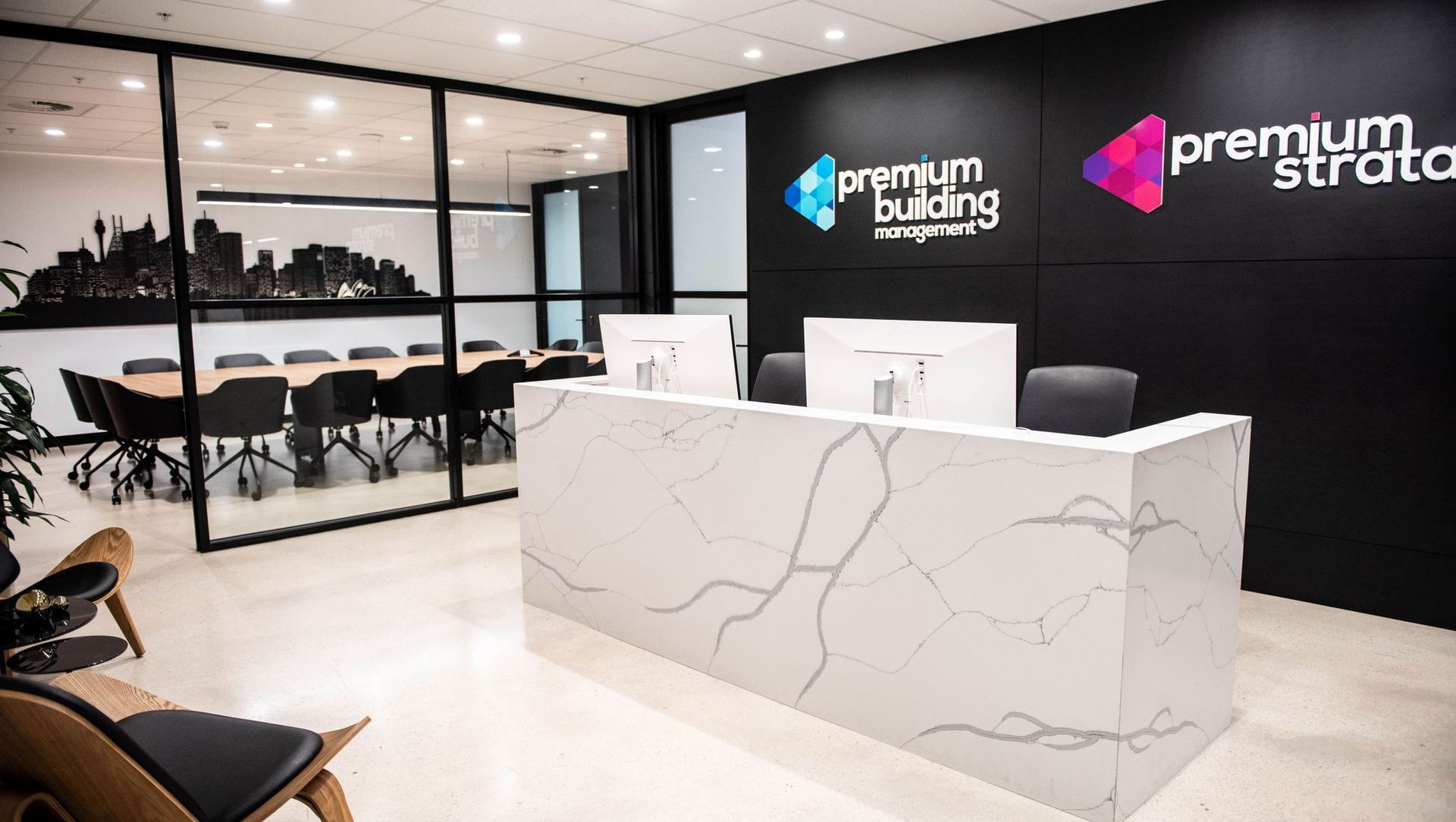 Mascot Office banner