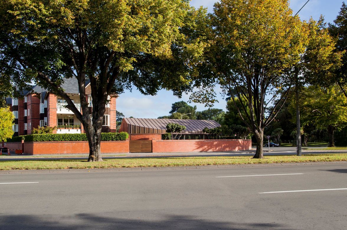 Parkbridge Poolhouse