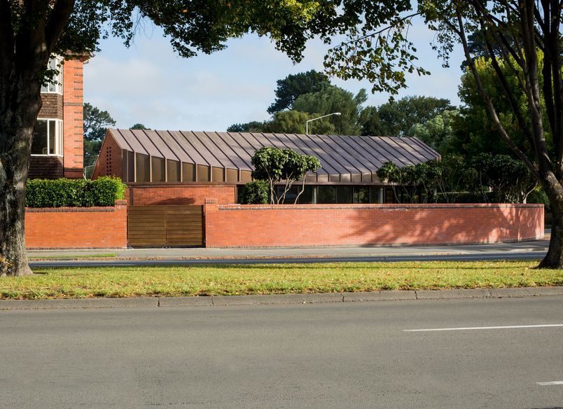 Parkbridge Poolhouse