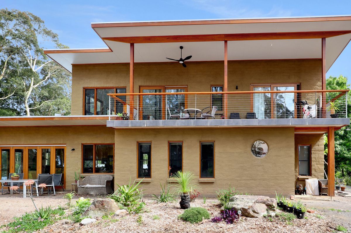 Made from the Earth - Mudbrick Home