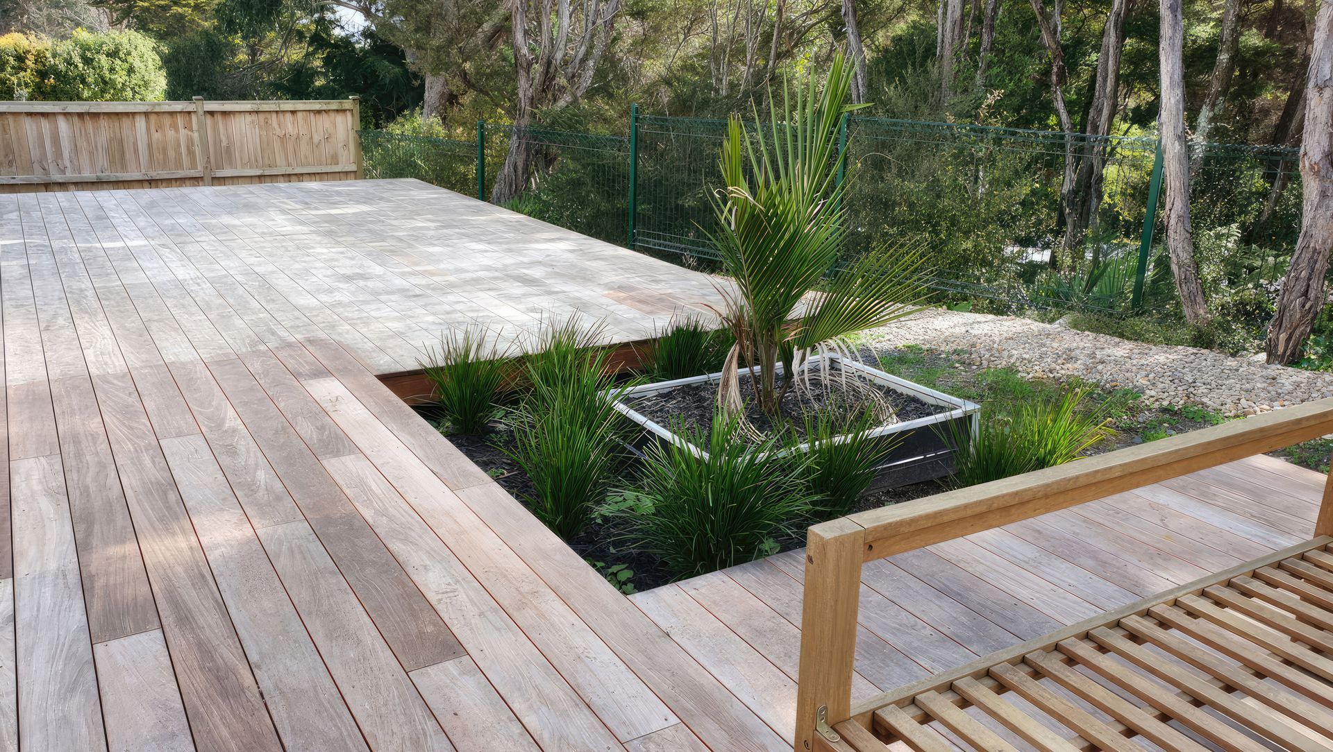 Te Puru Decks & Landscaping banner